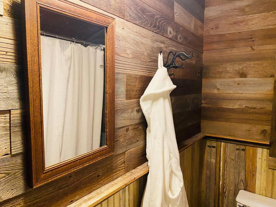 8Th St. Cowboy Haus I Biker Friendly I River Bandera Eksteriør bilde