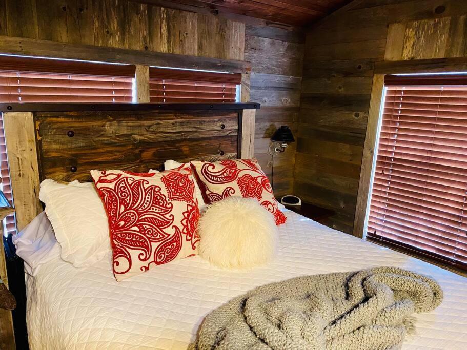 8Th St. Cowboy Haus I Biker Friendly I River Bandera Eksteriør bilde