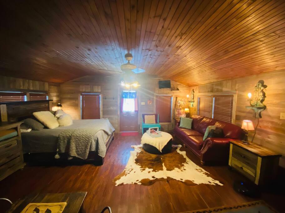 8Th St. Cowboy Haus I Biker Friendly I River Bandera Eksteriør bilde